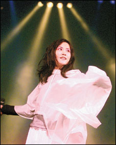 japanconcert.jpg (24545 bytes)